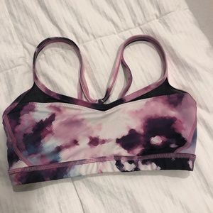 Lululemon sports bra